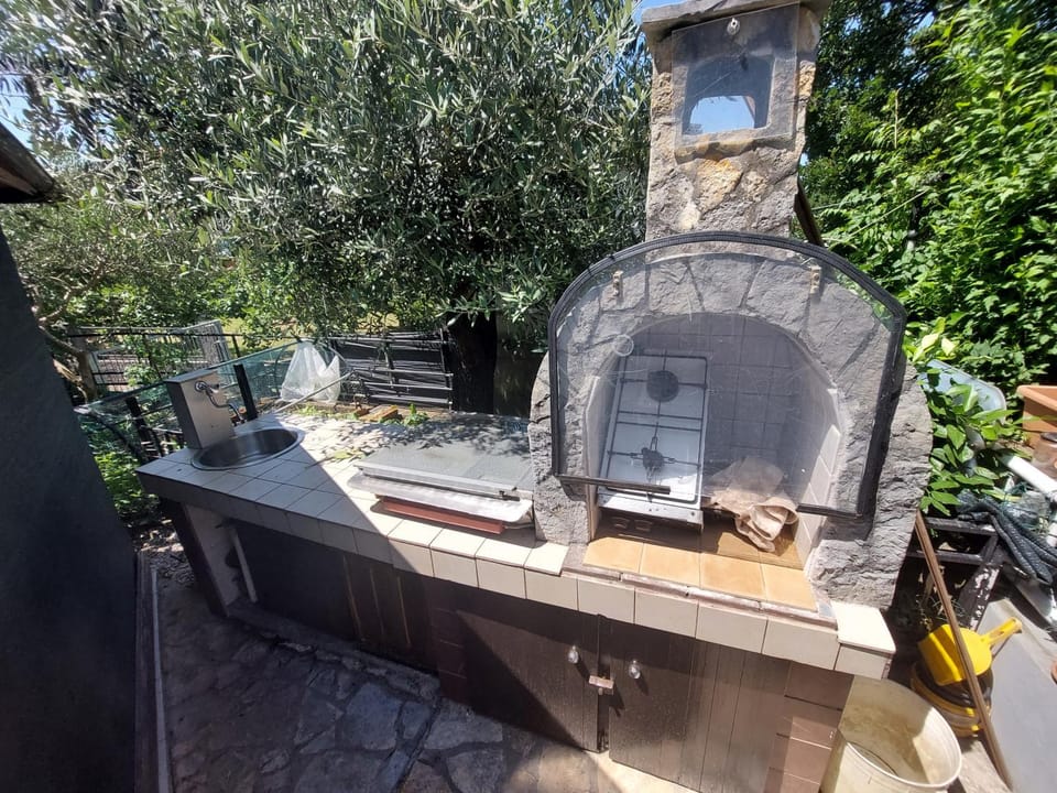 BBQ facilities, BBQ facilities, Garden