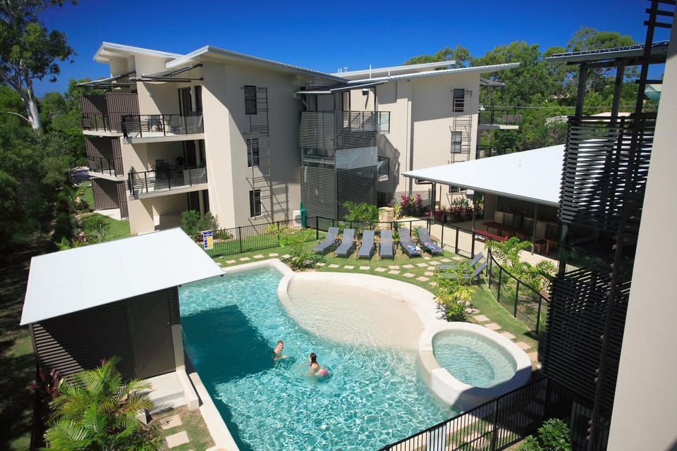 Pool view, Swimming pool