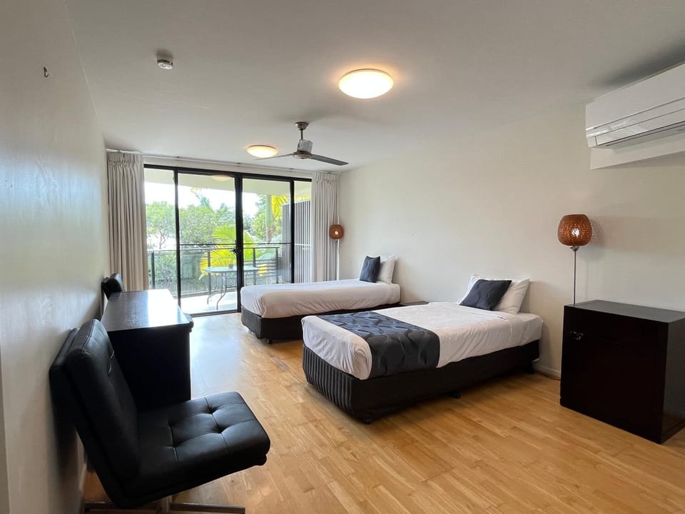 Bed, Bedroom, air conditioner
