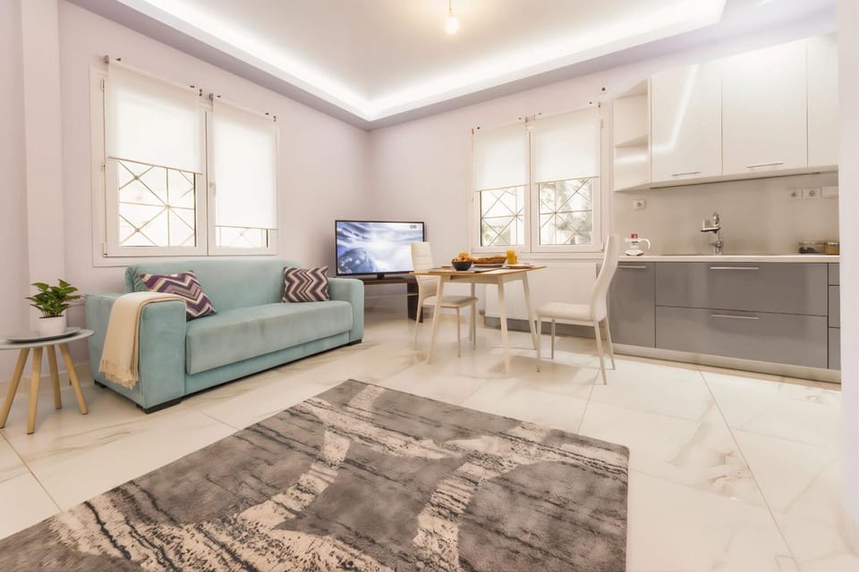 Modern fully-equipped house, 5 min walk from metro House in Chalandri