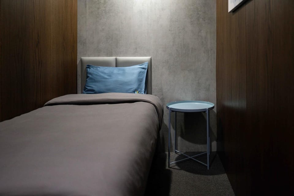 Sleepover Terminal 1, Concourse D - formerly sleep 'n fly Capsule hotel in Dubai