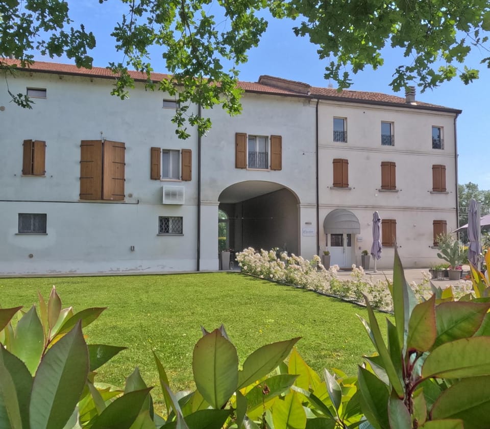 Property building, Spring, Garden