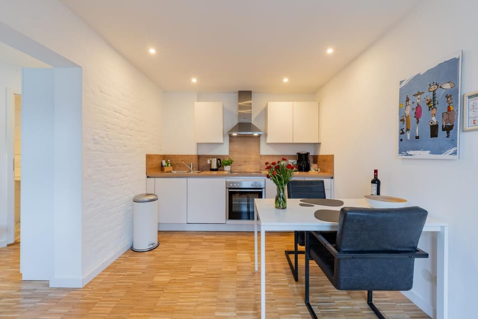 Kitchen or kitchenette, Dining area, kitchen