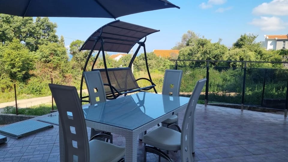 Patio, Balcony/Terrace, Seating area, Dining area