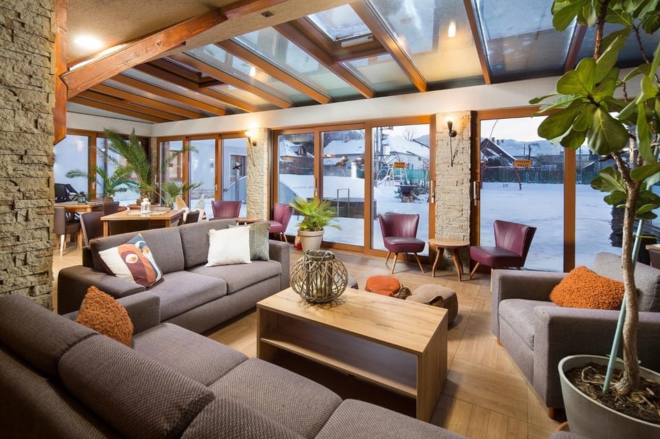 Day, Natural landscape, Seating area
