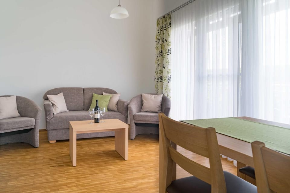 Living room, Seating area, Dining area