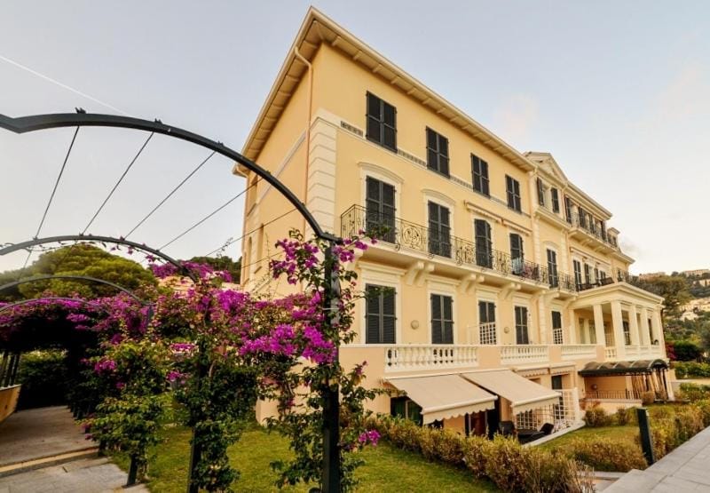 Diodato Suite Apartment - Amazing Location, WiFi, Pool, Sauna, Gym & Private Garden Apartment in Roquebrune-Cap-Martin