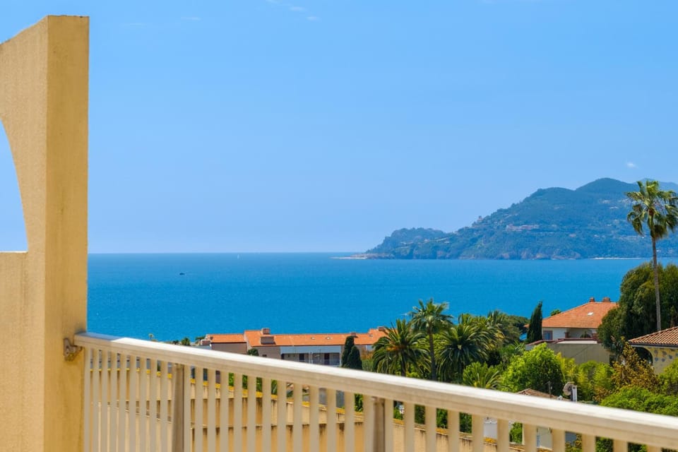 Nearby landmark, Day, Natural landscape, View (from property/room), Balcony/Terrace, Mountain view, Sea view