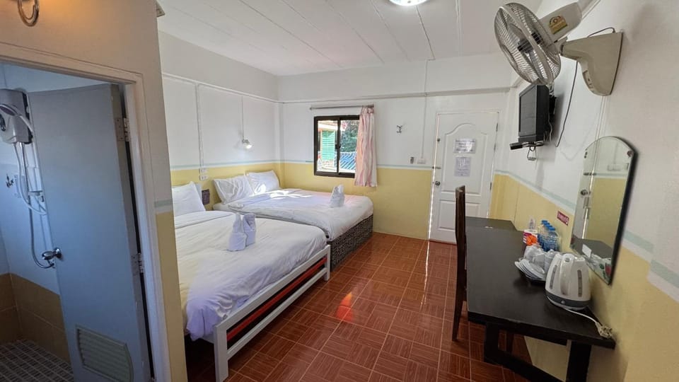 Bed, Photo of the whole room