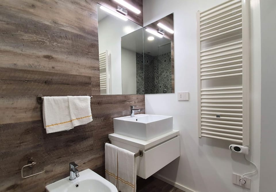 Space Suite Apartment in Cagliari