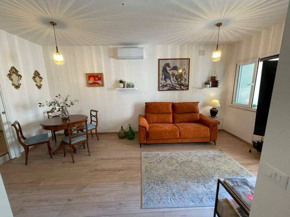 Living room, Dining area, air conditioner