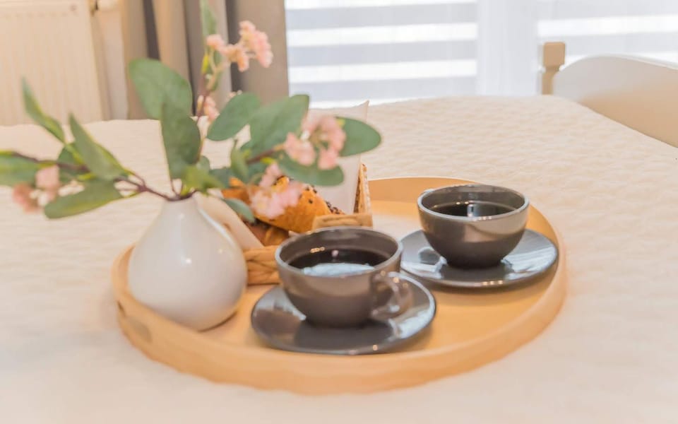 Coffee/tea facilities, Food and drinks