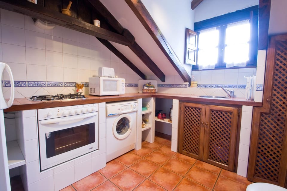 Day, Kitchen or kitchenette