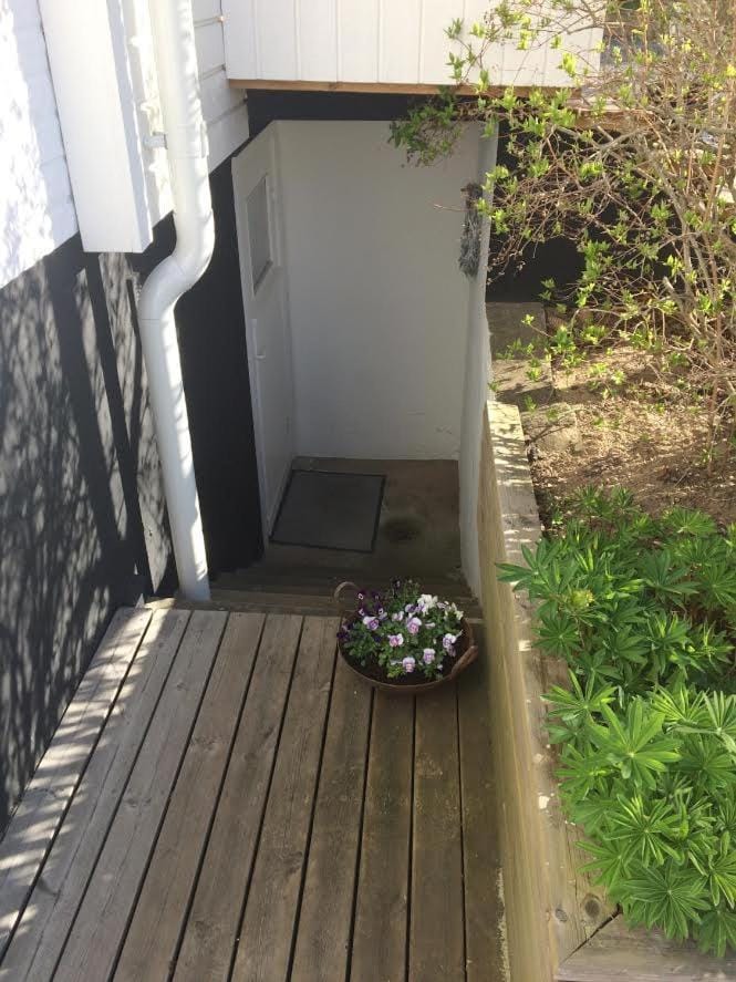 Room with pentry, separate entrance, no cardpayment Apartment in Västra Götaland County