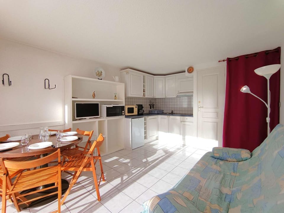 Charmant T2 6 Pers - RDC - Terrasse Sud - St-Lary-Soulan - FR-1-457-264 Apartment in Saint-Lary-Soulan