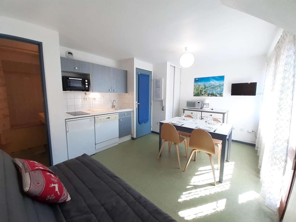 Studio cosy 4 pers avec balcon, parking et salle de musculation à St Lary Soulan - FR-1-457-270 Apartment in Saint-Lary-Soulan