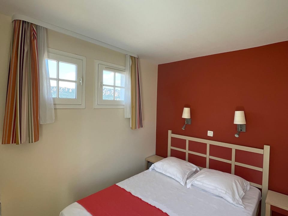 Duplex à Cap Esterel avec terrasse, solarium et parking inclus - FR-1-504-418 Apartment in Saint-Raphael