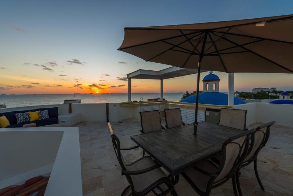 View (from property/room), Balcony/Terrace, Sea view, Sunset