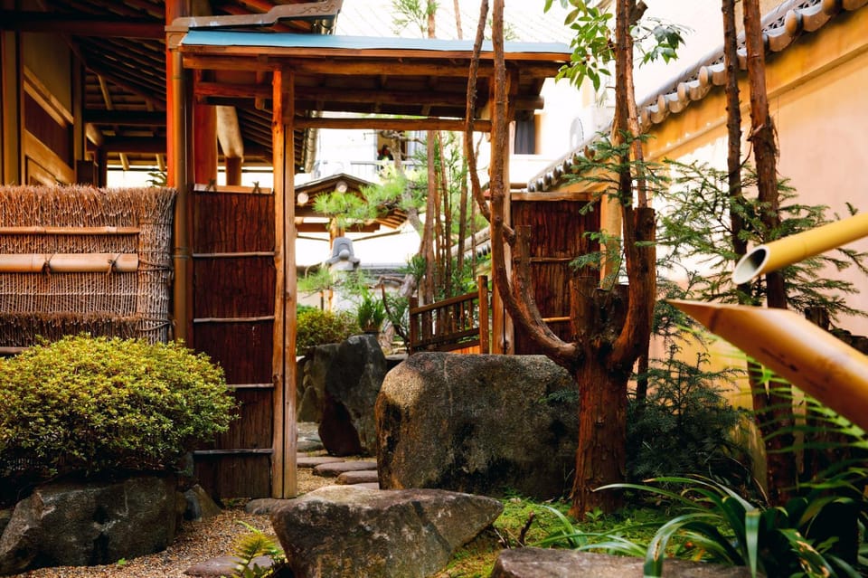 庭之宿 新大阪日本庭園の家 -Residence inn Niwanoyado- House in Osaka