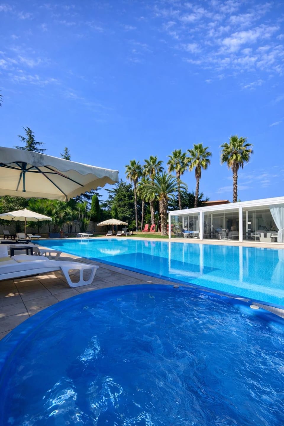 Day, Hot Tub, Pool view, Swimming pool, Swimming pool, sunbed
