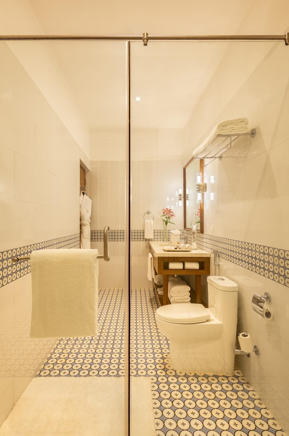 Shower, Toilet, Bathroom