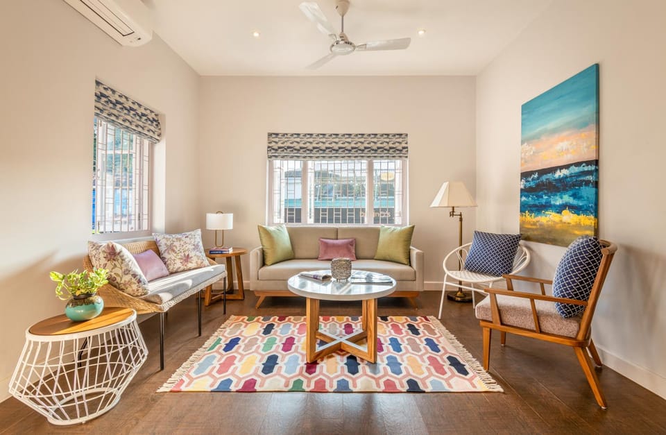 Living room, Seating area