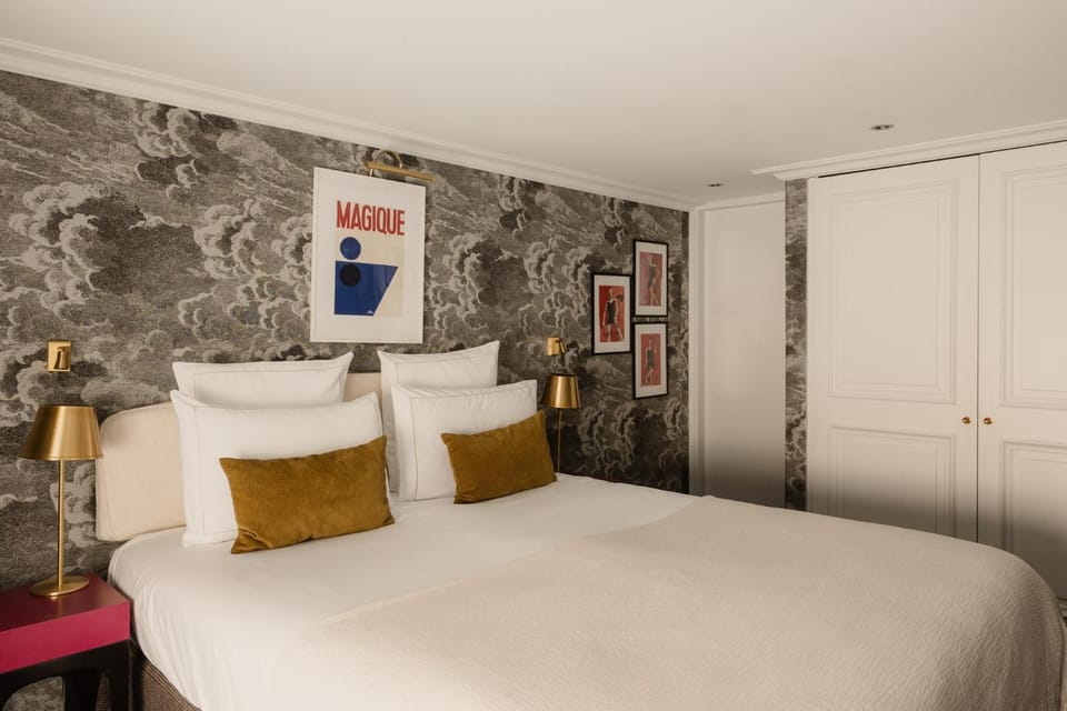 Bed, Photo of the whole room
