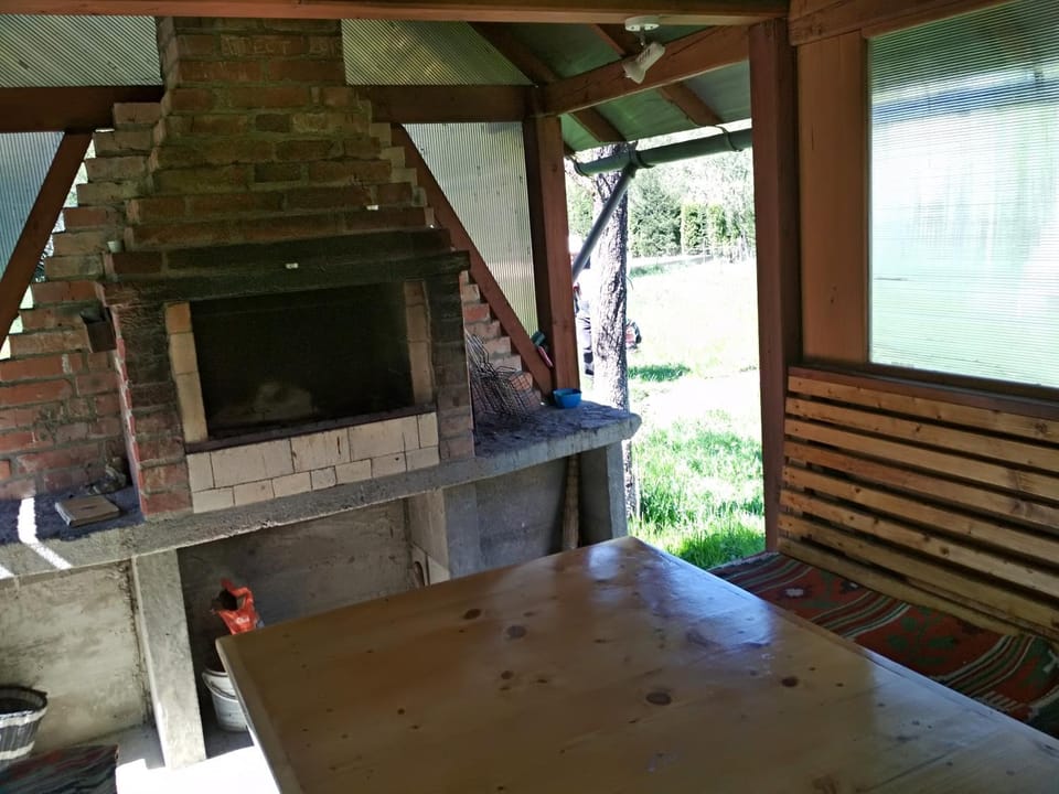 BBQ facilities, Seating area