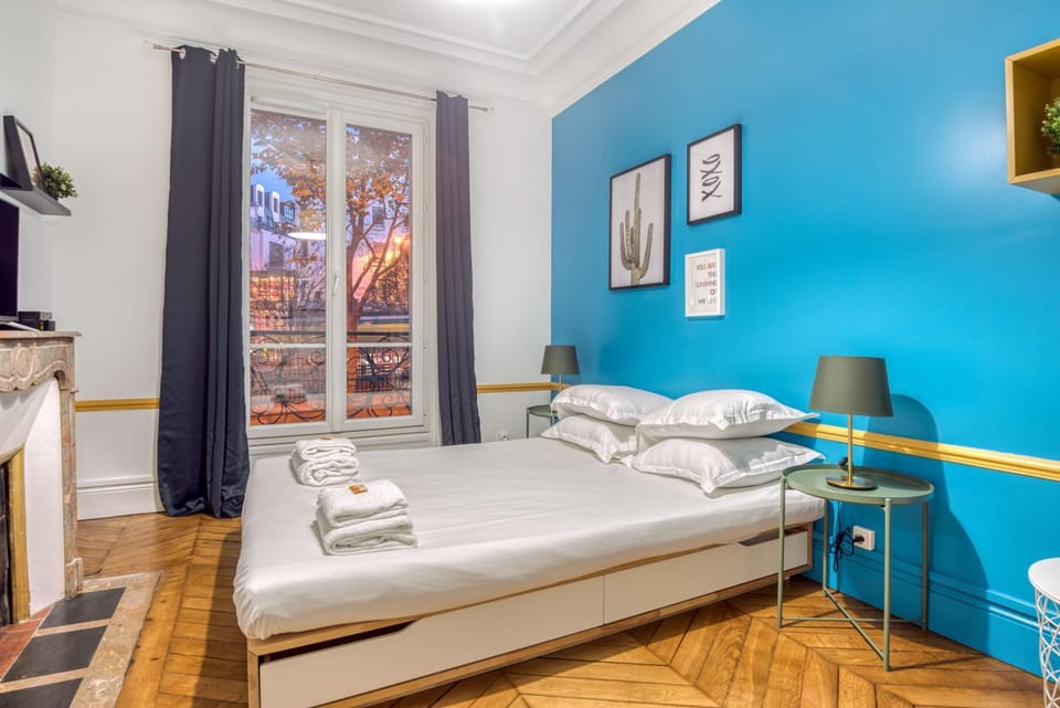 Bed, Bedroom