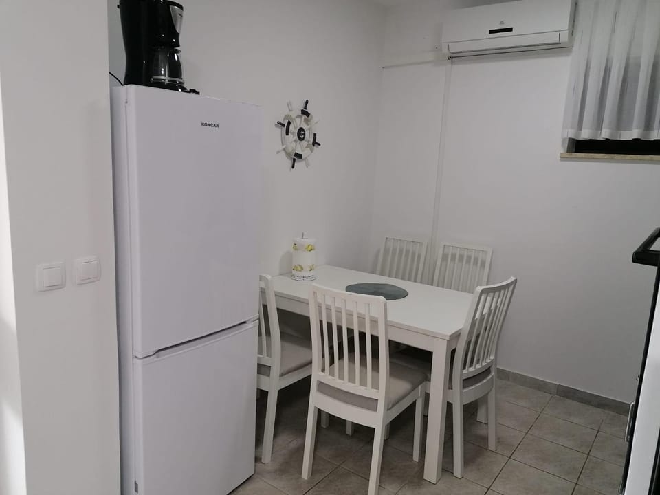 Dining area, air conditioner