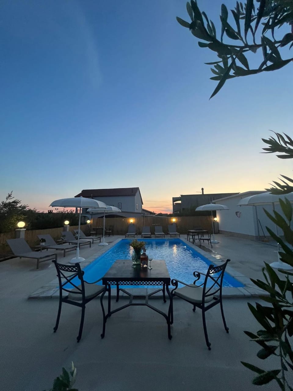 Swimming pool, sunbed