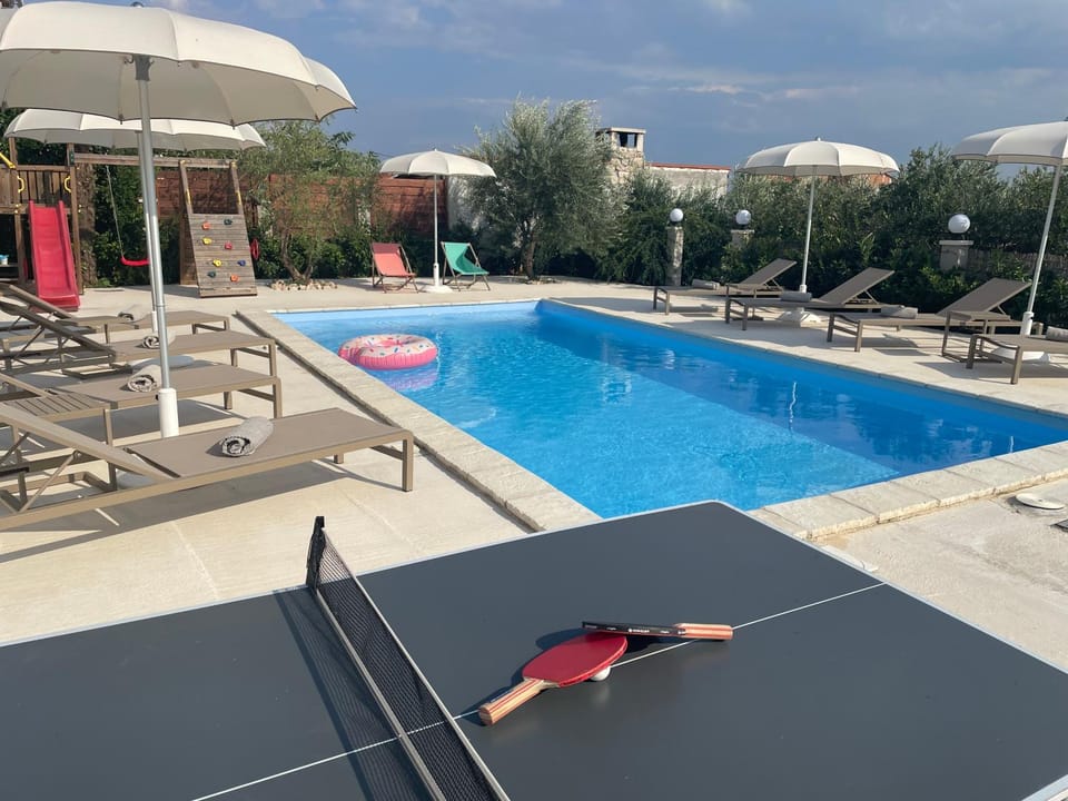 Day, Table tennis, Swimming pool, sunbed