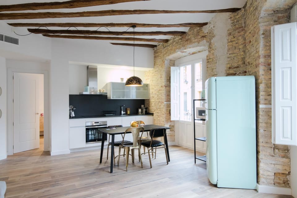Kitchen or kitchenette, Living room