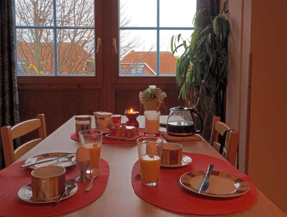 LHMW12102-FeWo-an-de-Moehl Apartment in Ostholstein