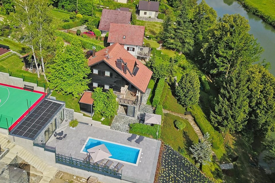 Property building, Bird's eye view, View (from property/room), River view, Swimming pool