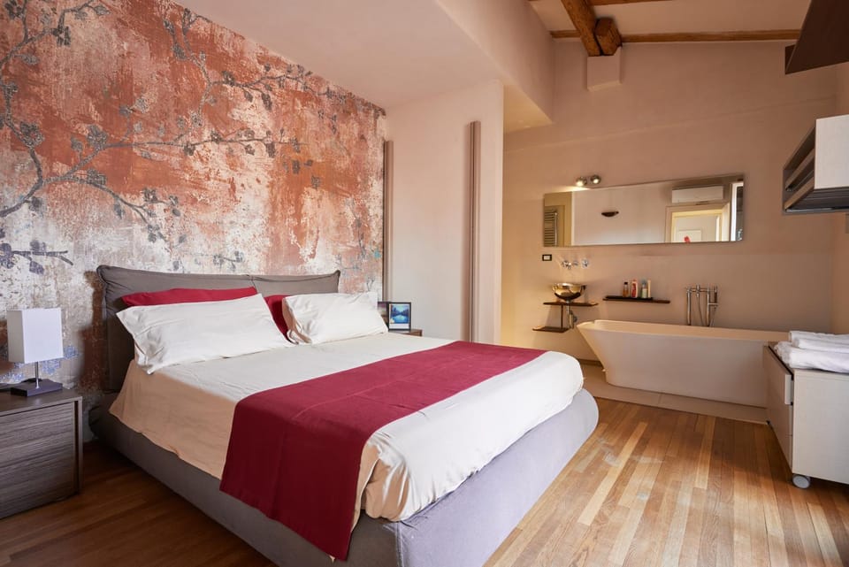 Bed, Photo of the whole room