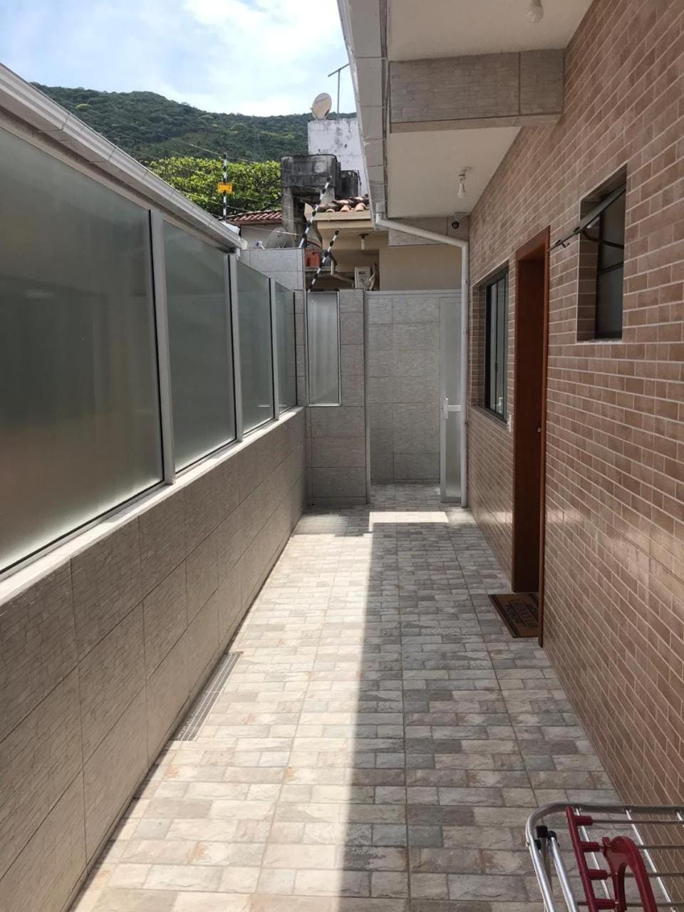 Casa - Próximo a UFSC e Centro - 5KM # House in Florianopolis