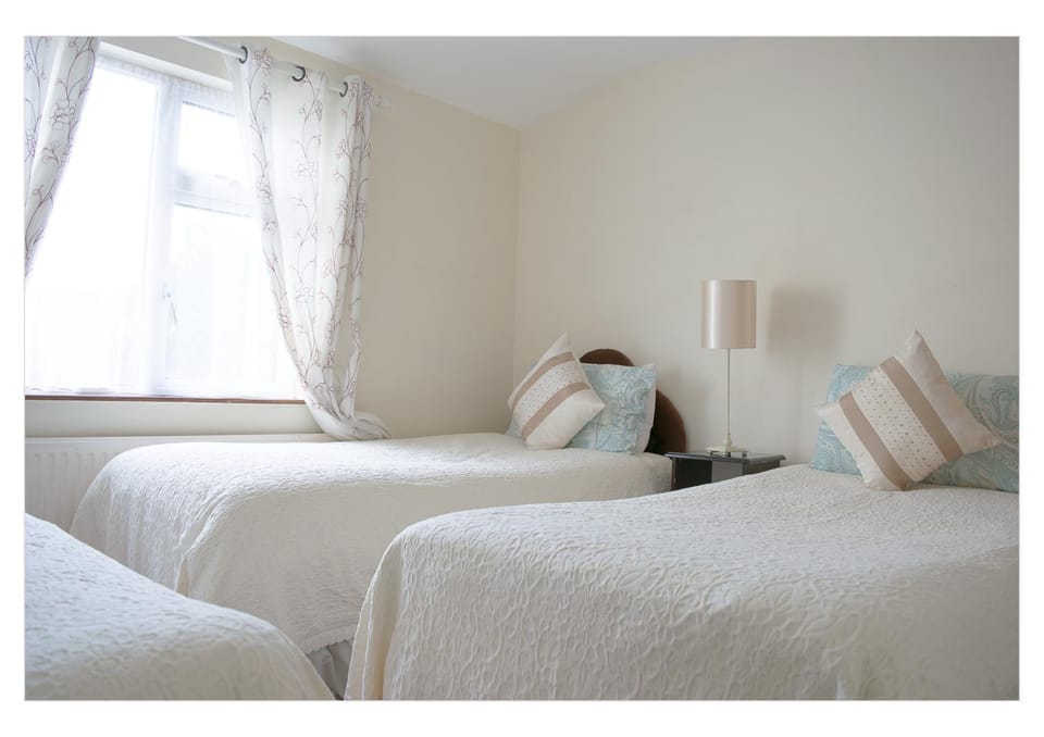 No 1 Leitrim Road House in Leitrim, Co. Leitrim, Ireland
