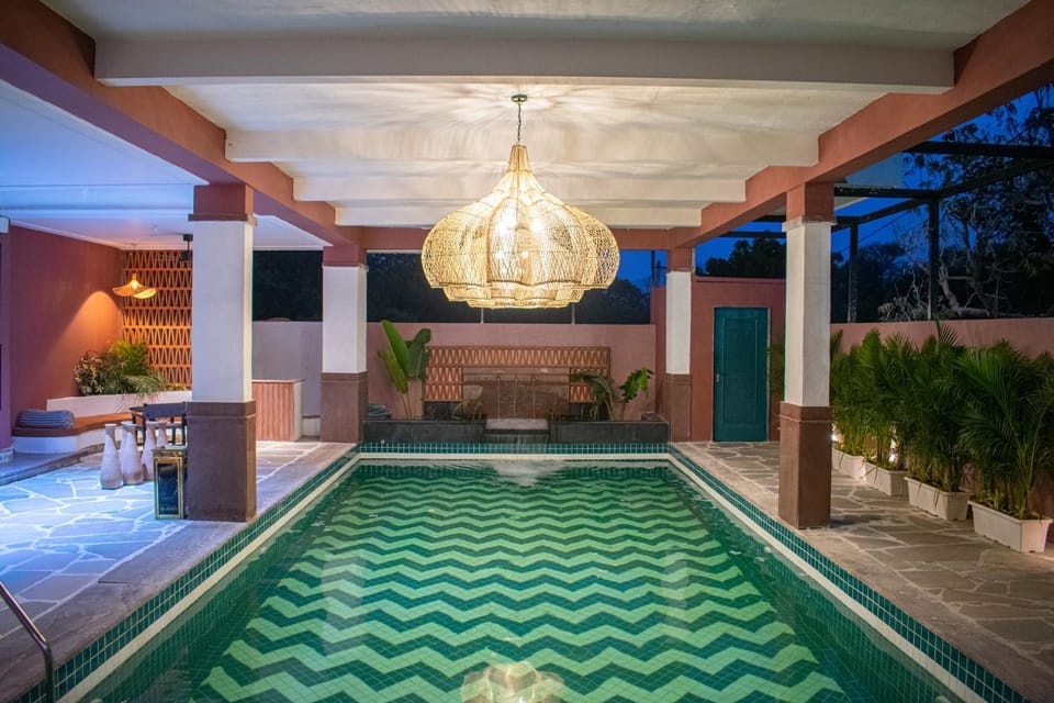 Natural landscape, Hot Tub, Pool view, Swimming pool, sunbed