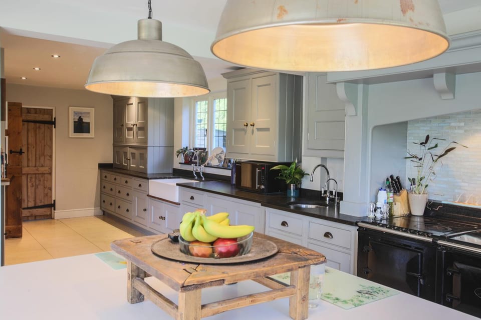 Kitchen or kitchenette, minibar, pet friendly, stove