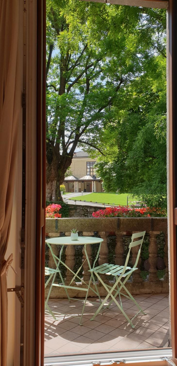 Spring, Day, View (from property/room), Balcony/Terrace, Balcony/Terrace