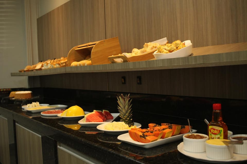 Breakfast, Continental breakfast, Buffet breakfast