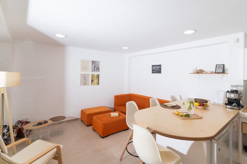 Living room, Seating area, Dining area