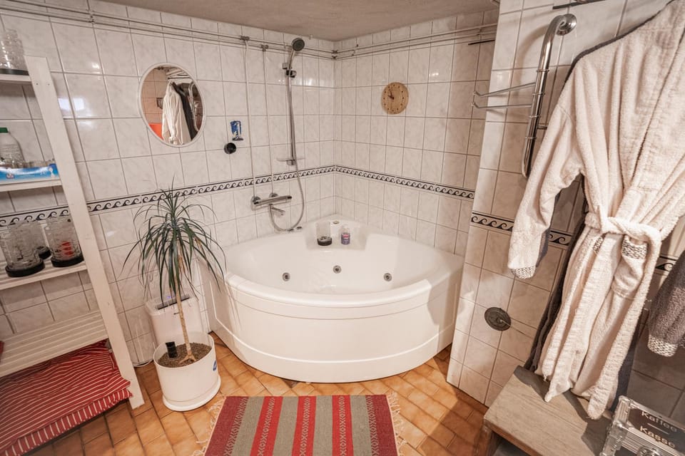 Hot Tub, Sauna, Bathroom, Bath
