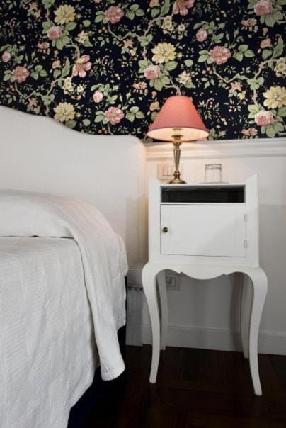Bed, Other, Other, Decorative detail, Bedroom