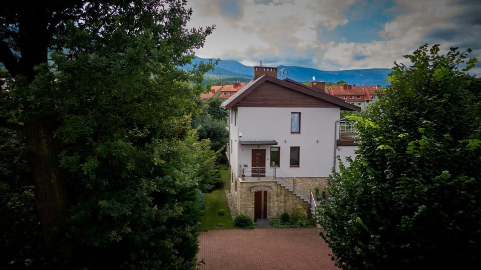 Property building, Bird's eye view