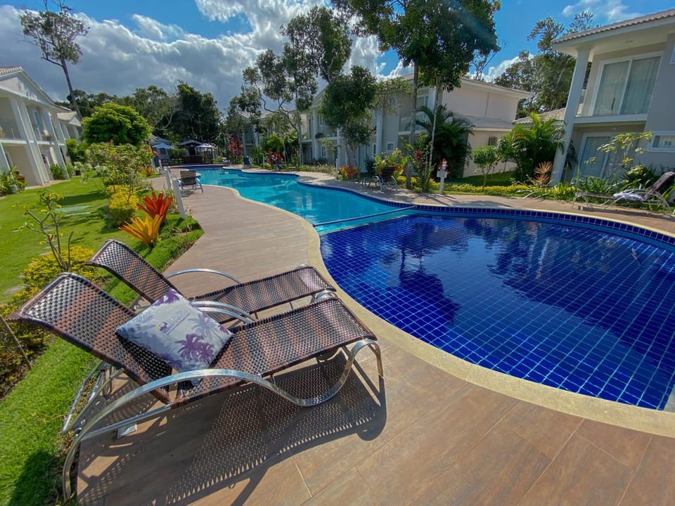 Garden, Garden view, Pool view, Swimming pool, sunbed