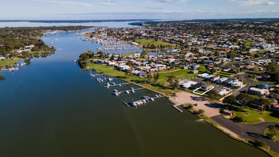 Captains Hideaway House in Victoria