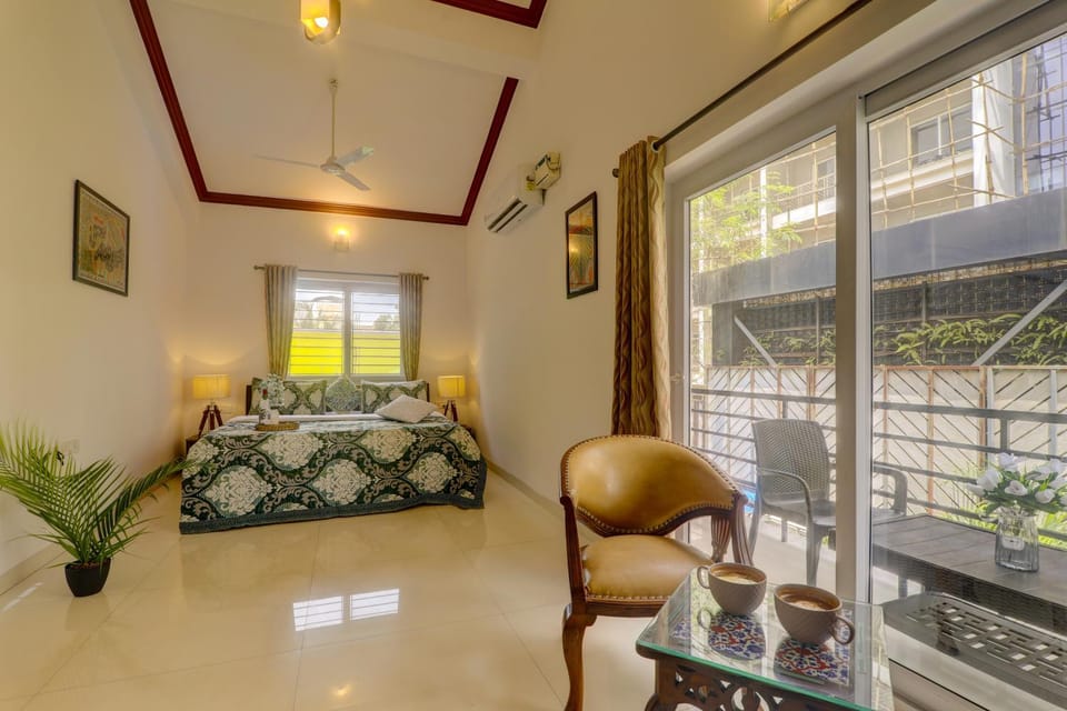 Bed, Balcony/Terrace, Seating area, Bedroom