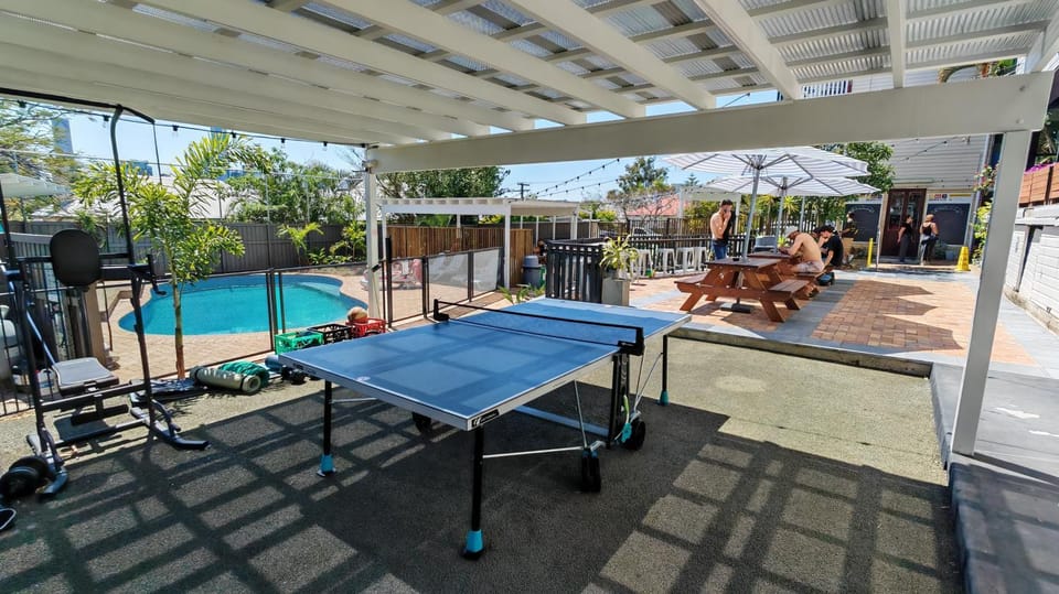 Table tennis, Area and facilities, Swimming pool